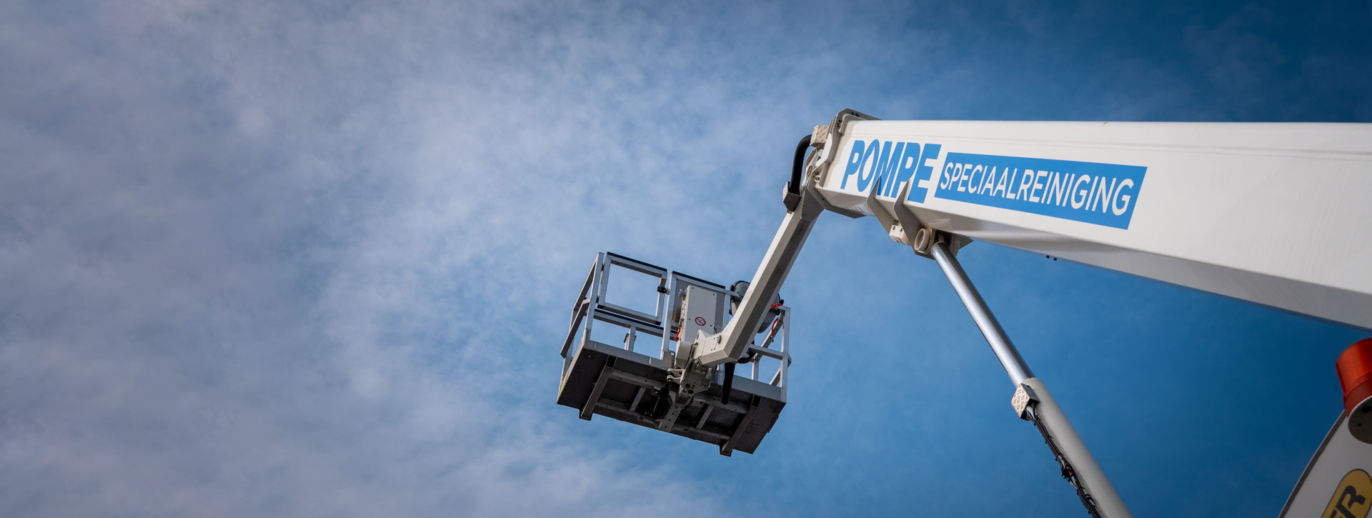 Pompe-Speciaalreiniging-noord-holland-zuid-holland-header-werken-op-hoogte-05